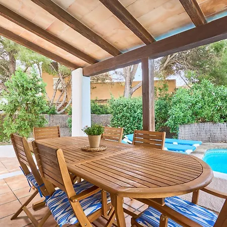 Ravell Holiday home